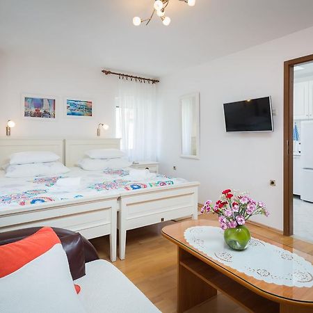 Apartments Sunce Split Bagian luar foto