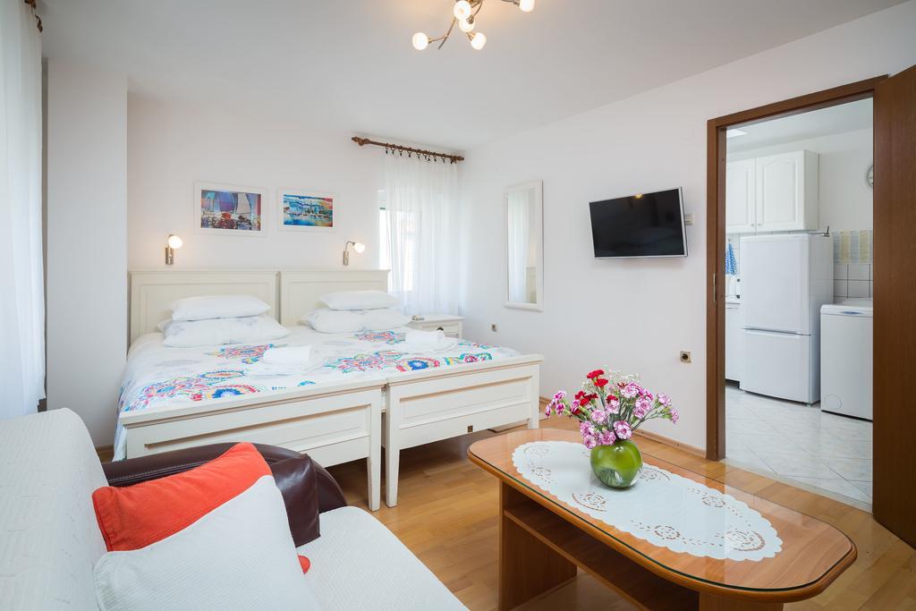 Apartments Sunce Split Bagian luar foto